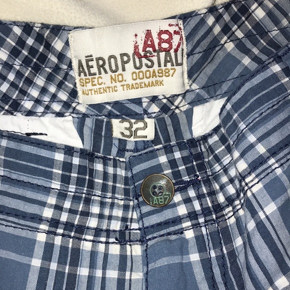Aeropostale men’s plaid blue short pants size 32 - Picture 2 of 7